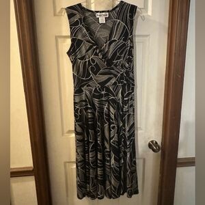 Ronni Nicole Black and White Swirl Midi Dress